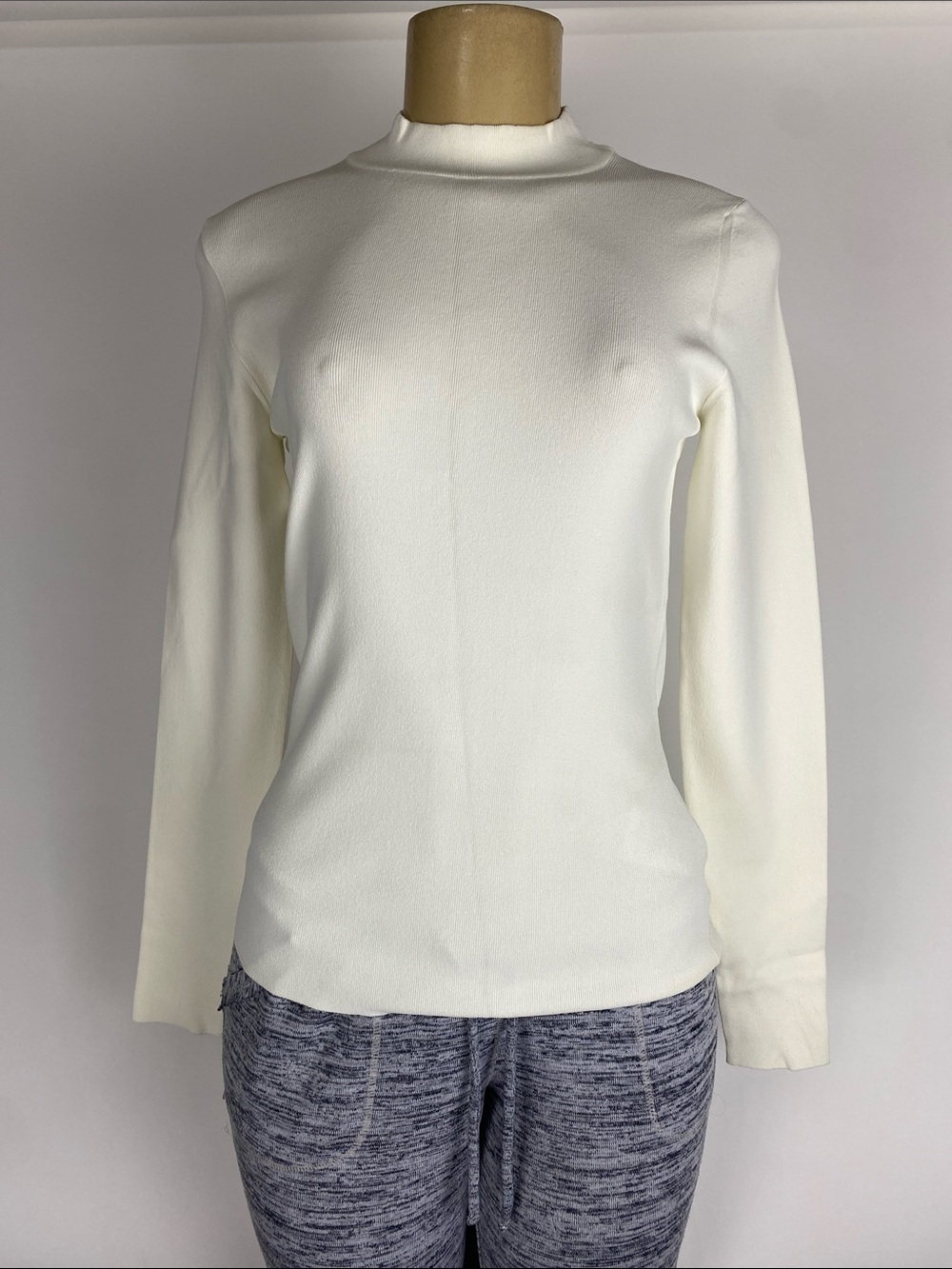 The Row Viscose Blend Long Sleeve Pullover Sweater Top Women’s Size M Stained